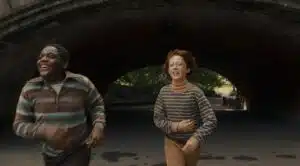 Paul et Johnny courent dans une scène de Armageddon Time